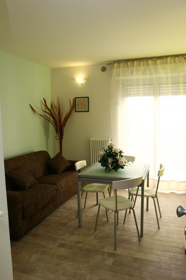 Residence La Dolce Vita Rimini Esterno foto
